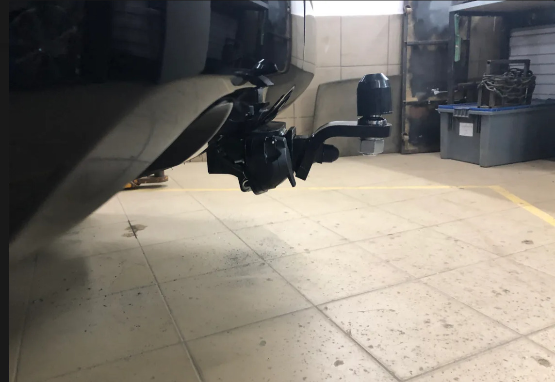 Фаркоп TowRus для Toyota Land Cruiser 300 (Mk.XII) 2021-/ Lexus LX J300 (Mk.IV) 2022-  шар E (система антистук) фото 3