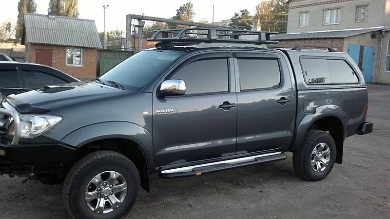 Дефлекторы Cobra Tuning для окон Toyota Hilux VII 2011-2015