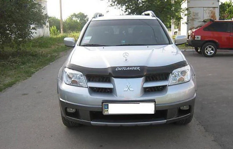 Дефлектор SIM для капота Mitsubishi Outlander I 2001-2006. (с логотипом) фото 2