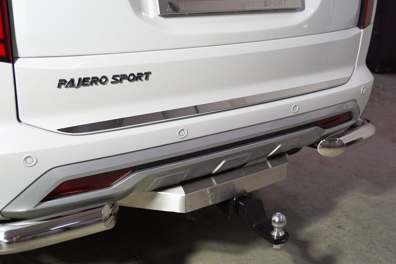 Фаркоп ТСС с накладкой с надписью Pajero Sport для Mitsubishi Pajero Sport (Mk.III rest) 2021- шар Е фото 2