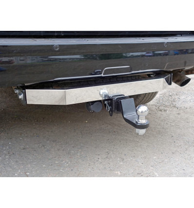 Быстросъёмный фаркоп ТСС для Toyota Land Cruiser Prado 150 (Mk.IV) 2009-2023 с накладкой из нержавеющей стали с надписью Prado Шар Е фото 2