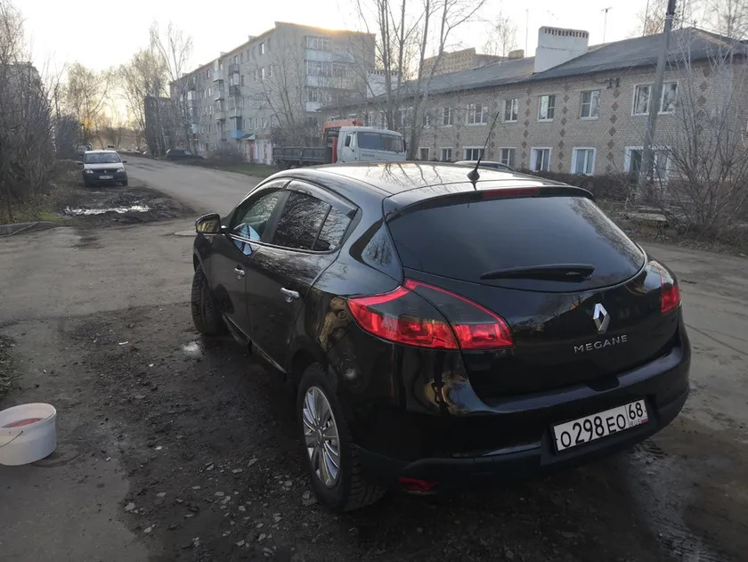 Дефлекторы Cobra Tuning для окон Renault Megane III хэтчбек 5-дв. 2008-2014 фото 5