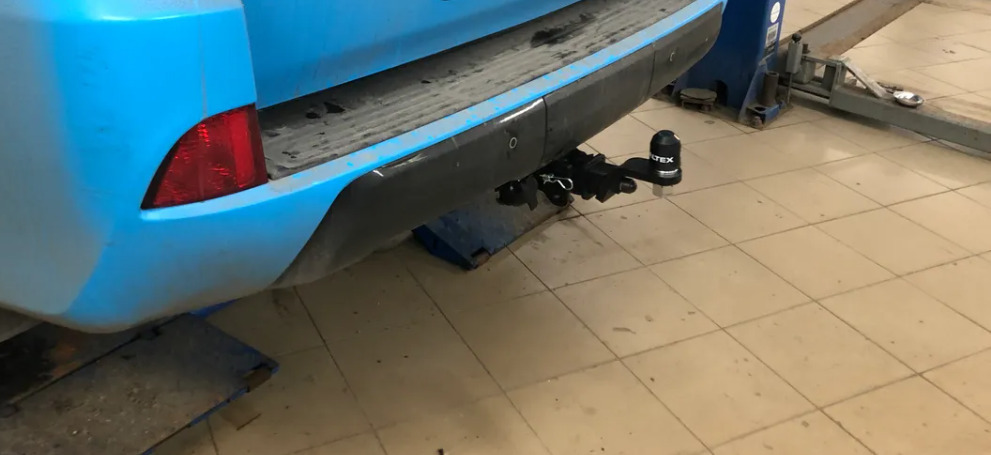 Фаркоп TowRus для Toyota Land Cruiser 200 (Mk.XI) 2007-2021/ Lexus LX (Mk. II, Mk.III) 2007-2022 шар Е (система антистук) фото 2