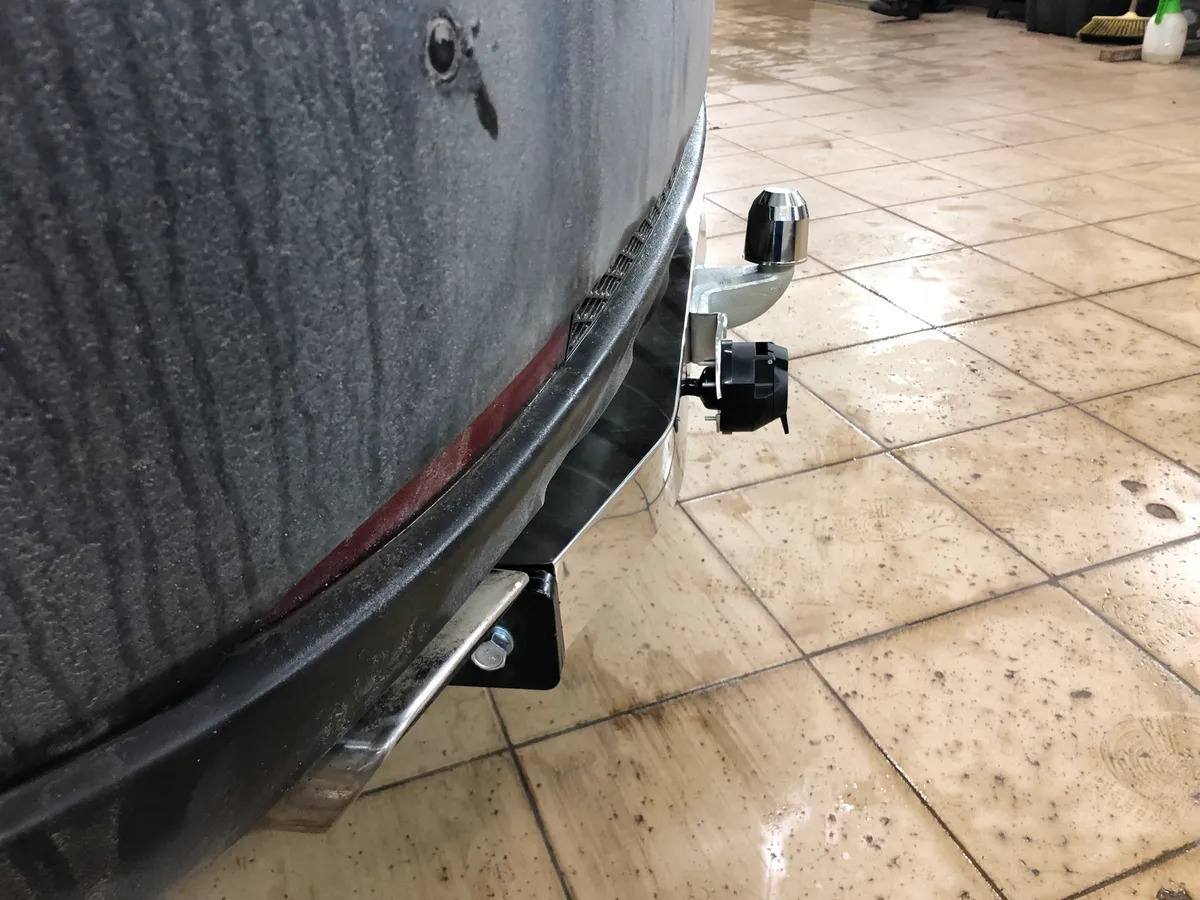 Фаркоп с накладкой из нержавеющей стали Baltex для SsangYong Actyon (Mk.II) 2011-2016 Шар F фото 6