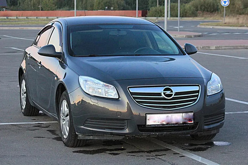 Дефлекторы Cobra Tuning для окон (c хром. молдингом) Opel Insignia седан, хэтчбек 2008-2022