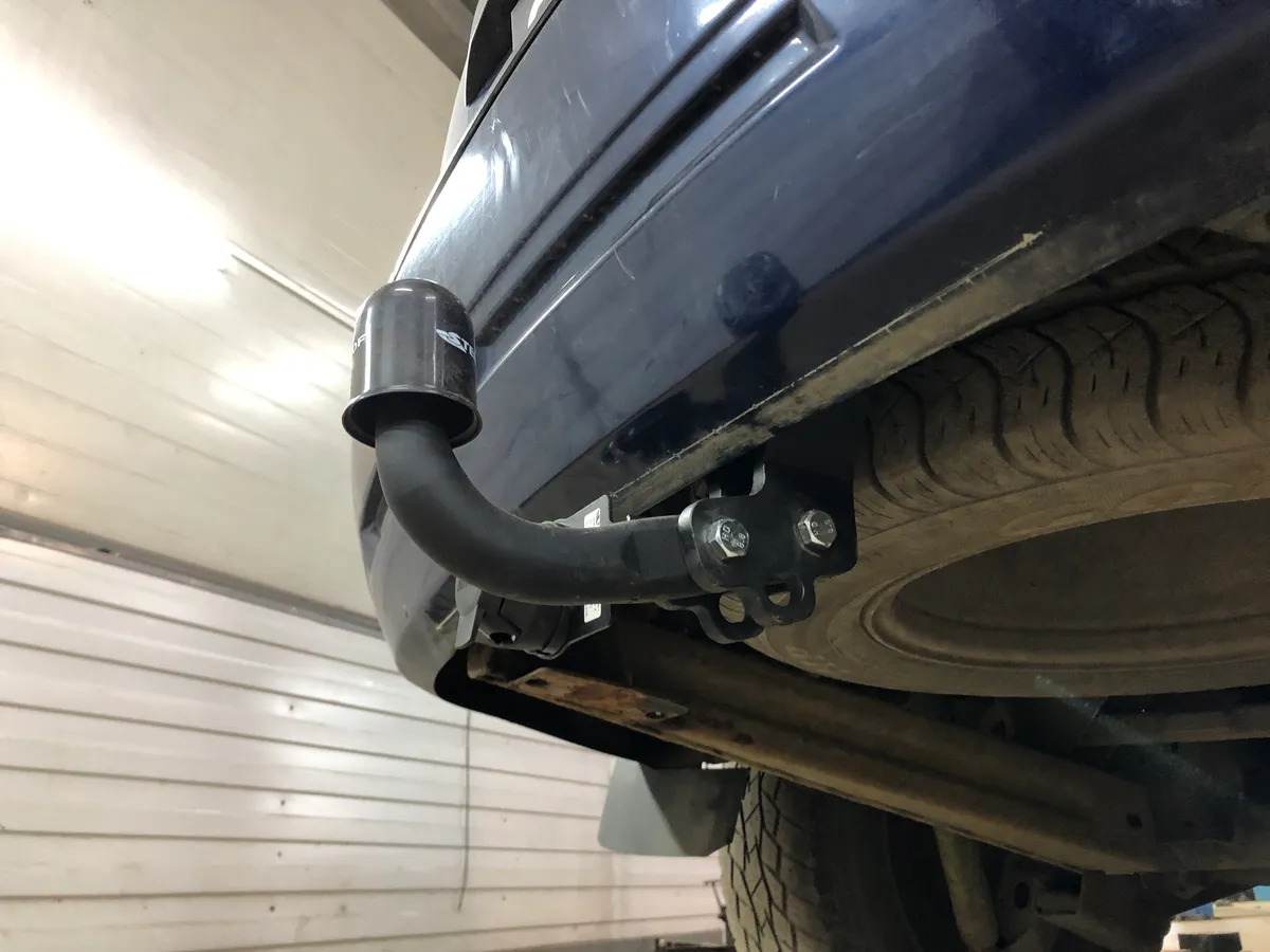 Фаркоп Steinhof для Jeep Grand Cherokee (WH) Limited, Laredo, Overland 2005-2011/ Commander XH (Mk.I) Limited, Laredo, Overland 2006-2011 шар А фото 2