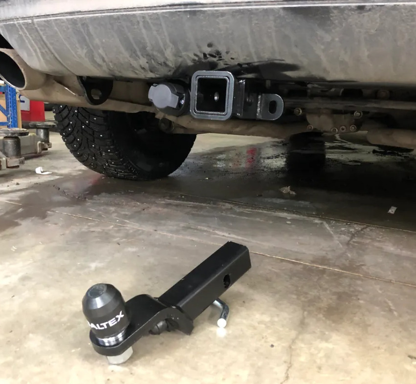 TowRus Фаркоп Jeep Grand Cherokee WK2 (Mk.IV) 2010-2021 (кроме авто с AdBlue и SRT) шар Е (система антистук) фото 5