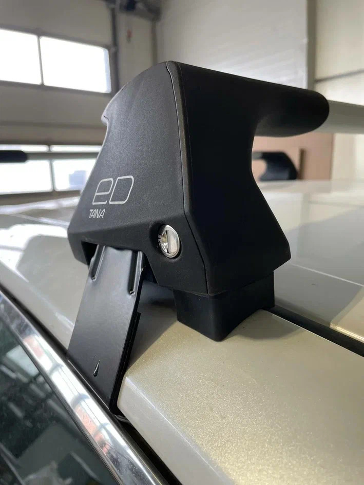 Багажник модельный на гладкую крышу PILIGRIM TANA крыловидные дуги фото 2