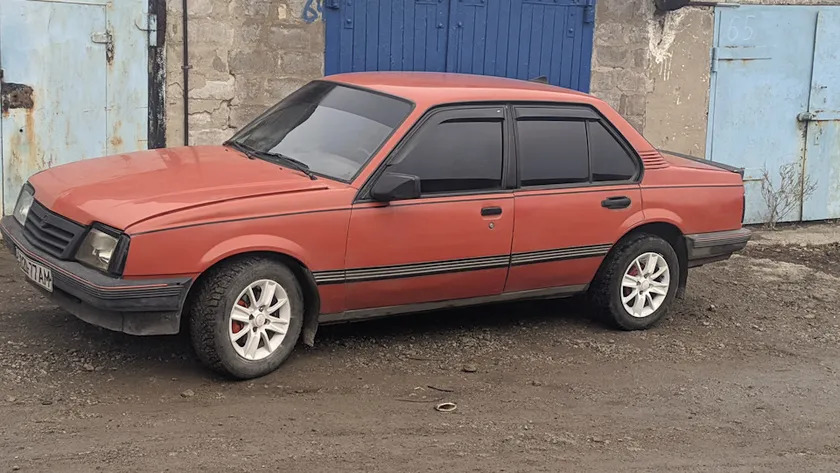 Дефлекторы Cobra Tuning для окон Opel Ascona C 1981-1988