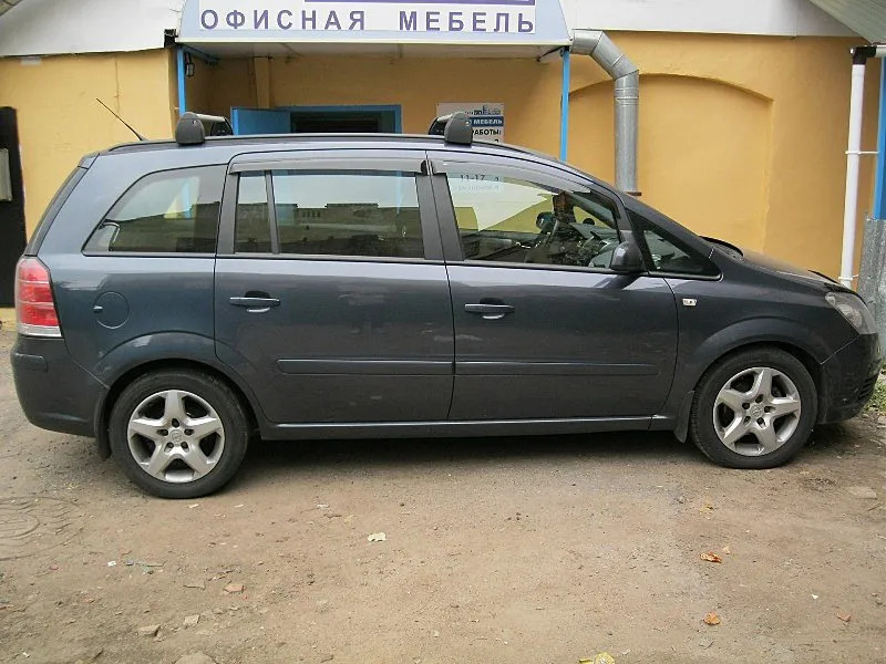 Дефлекторы Cobra Tuning для окон Opel Zafira B 2005-2010 фото 4