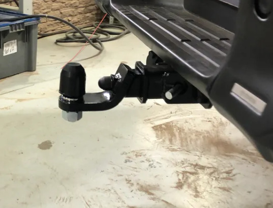 Фаркоп TowRus для Toyota Hilux AN120 (Mk.VIII) 2015- шар Е (система антистук) фото 3