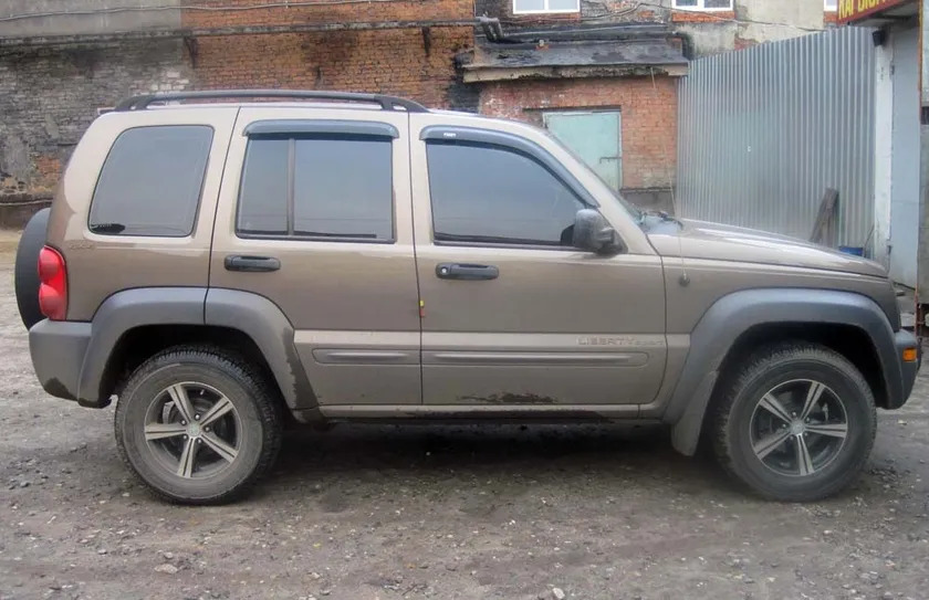 Дефлекторы V-Star для окон Jeep Cherokee KJ (Cherokee в России, Liberty в США) 2002-2007 фото 5