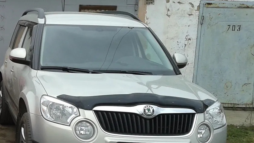 Дефлектор SIM для капота Skoda Yeti 2009-2013