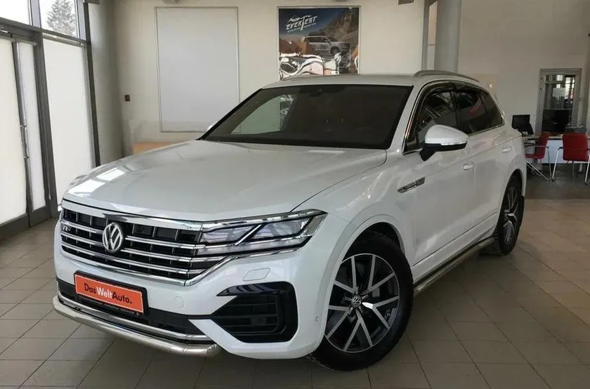 Дефлекторы Cobra Tuning для окон (c хром. молдингом) Volkswagen Touareg III 2018-2022