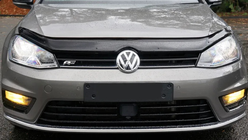 Дефлектор SIM для капота Volkswagen Golf VII хэтчбек 2012-2020 фото 2