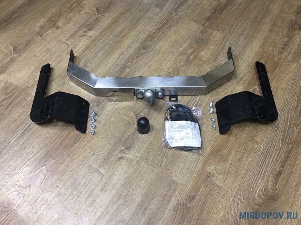 Фаркоп ТСС Фаркоп Toyota Land Cruiser 200 (Mk.XI) 2007-2021 с накладкой из нержавеющей стали с надписью Toyota Шар F фото 3