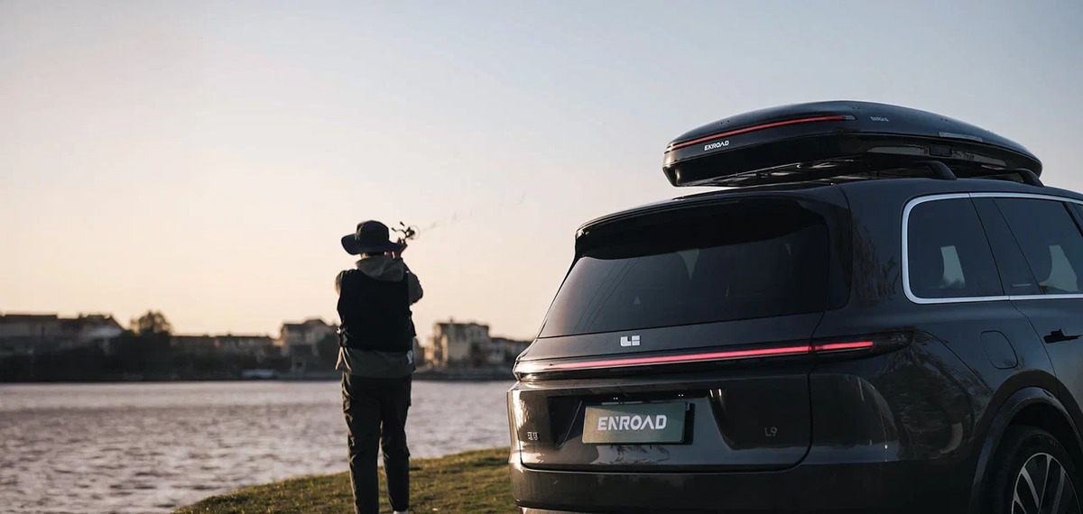 Автобокс Enroad Nomadix Pro Roof Box (XXL-600-E-black） фото 8