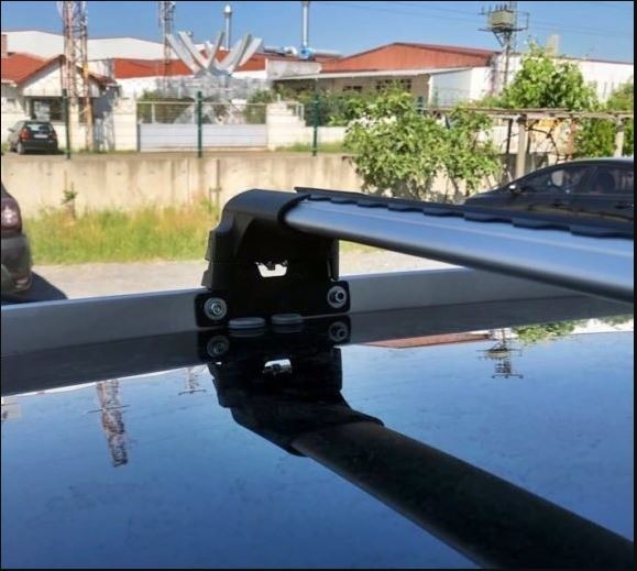 Багажник в штатные места Turtle Air 3 Black для Honda CR-V фото 4