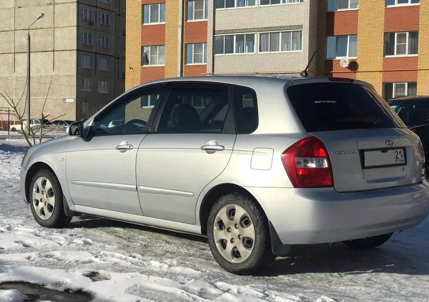 Дефлекторы окон Сobra для Kia Cerato I хэтчбек 2004-2008 фото 3