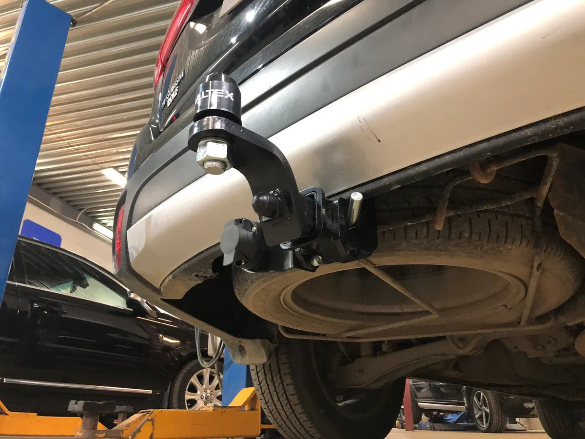 Фаркоп TowRus для Mitsubishi Outlander (Mk.III) 2012-2022 Шар Е с антистуком  фото 4