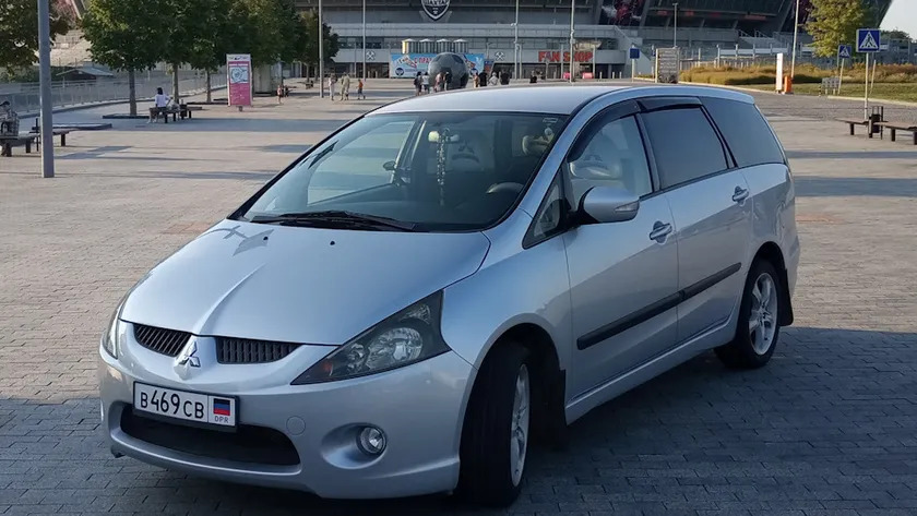 Дефлекторы Cobra Tuning для окон Mitsubishi Grandis 2003-2010