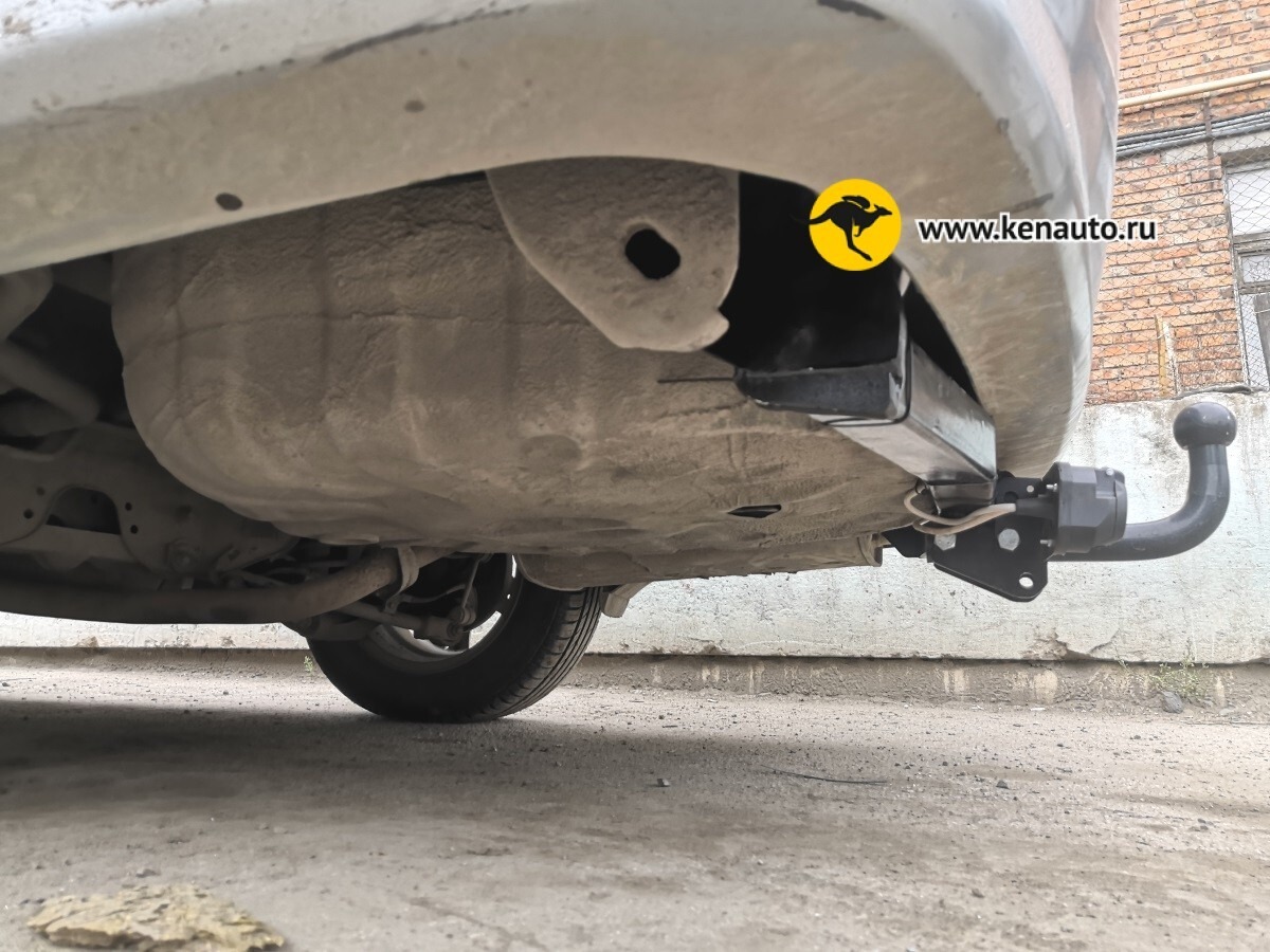 Фаркоп Halty для Nissan Avenir  W11 (Mk.II) 2WD/4WD 1998-2005 шар А фото 4