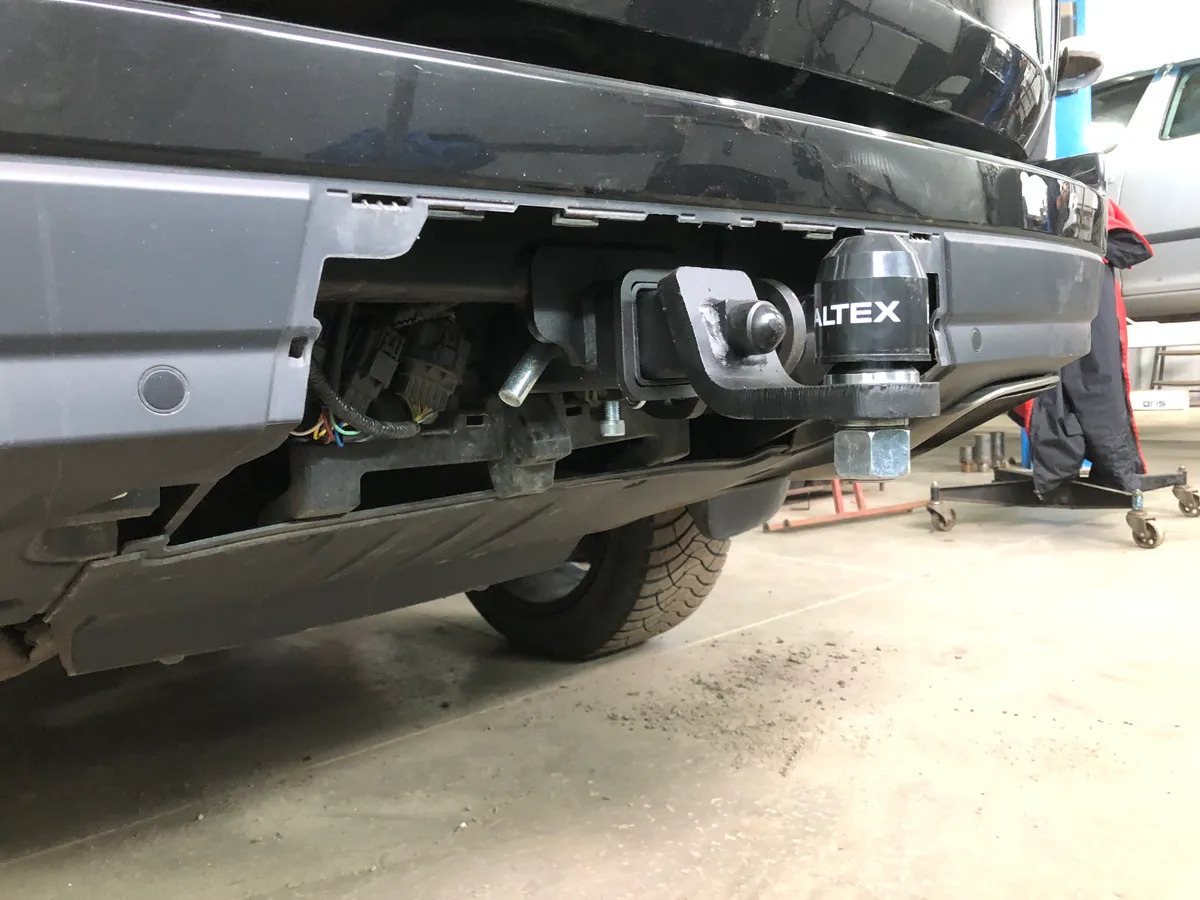 Быстросъёмный фаркоп TowRus для Land Rover Range Rover L405 (Mk.IV) 2012-2022 Шар Е с антистуком фото 2