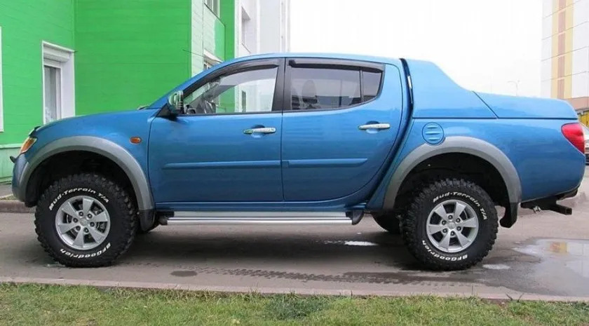 Дефлекторы SIM для окон Mitsubishi L200 2006-2015