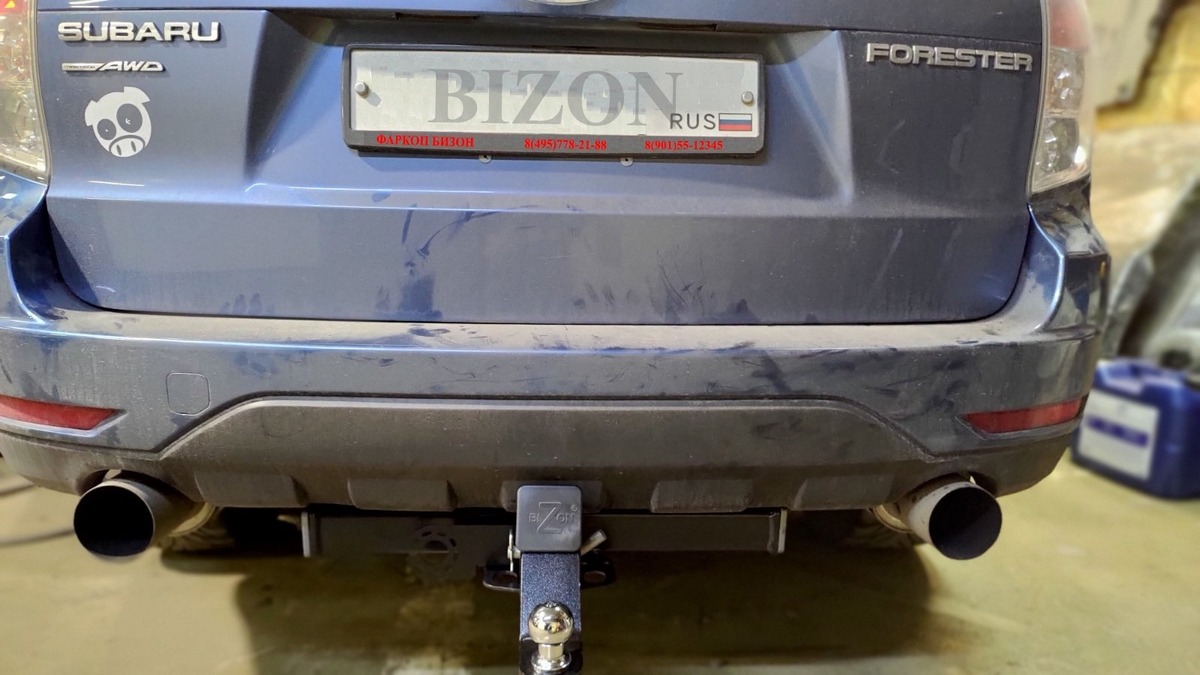 Фаркоп ​Бизон с хромированной накладкой для Subaru Forester фото 2