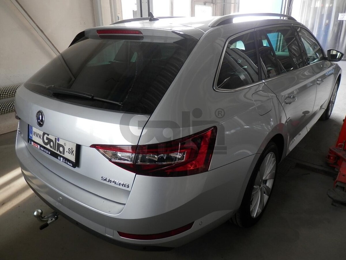 Быстросъёмный оцинкованный фаркоп GALIA для  Volkswagen Passat B8 (Mk.VIII седан/универсал 2014-2023, в т.ч. Alltrack B8 2015-20230  / Skoda Superb (Mk.III седан/универсал 2015-2024 Шар V фото 3