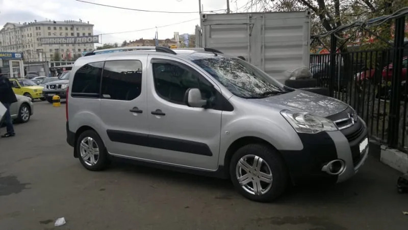 Дефлекторы Cobra Tuning для окон Citroen Berlingo II 3-дв. 2008-2019 фото 2