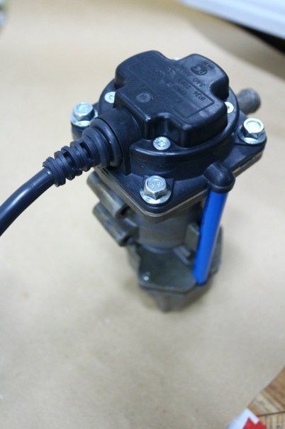 Подогреватель электрический Северс+ 3,0 квт с помпой бамперный разъём. фото 2
