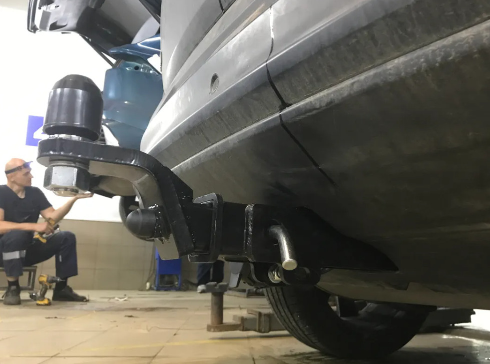 Фаркоп TowRus для FAW Bestune T77 (Mk.I) 2018- шар Е (система антистук) фото 3