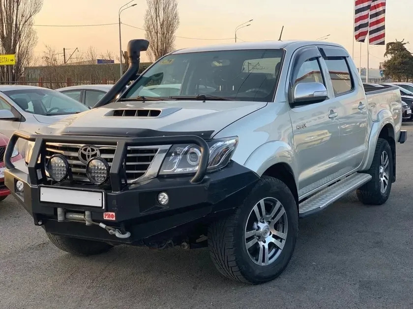 Дефлекторы V-Star для окон Toyota Hilux VII Double Cab пикап 4-дв. 2011-2015