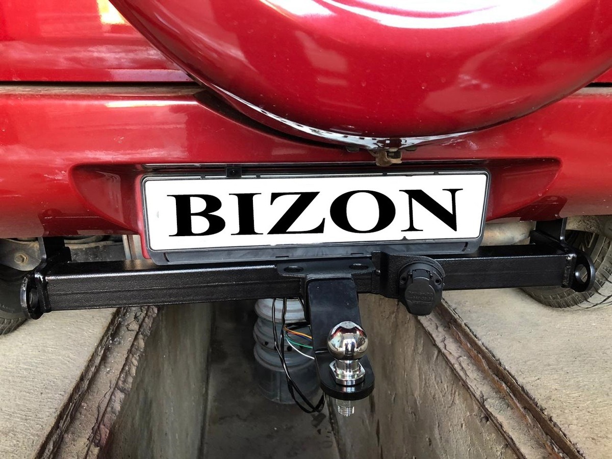 Фаркоп ​Бизон с хромированной накладкой для Suzuki Grand Vitara фото 2
