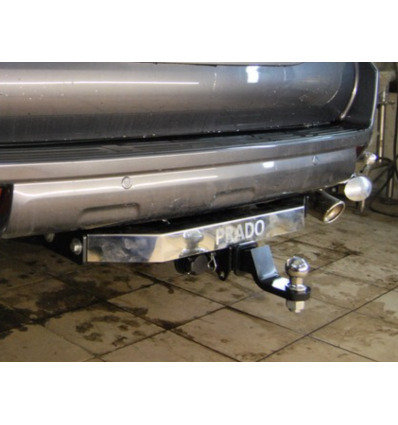Быстросъёмный фаркоп ТСС для Toyota Land Cruiser Prado 150 (Mk.IV) 2009-2023 с накладкой из нержавеющей стали с надписью Prado Шар Е фото 3