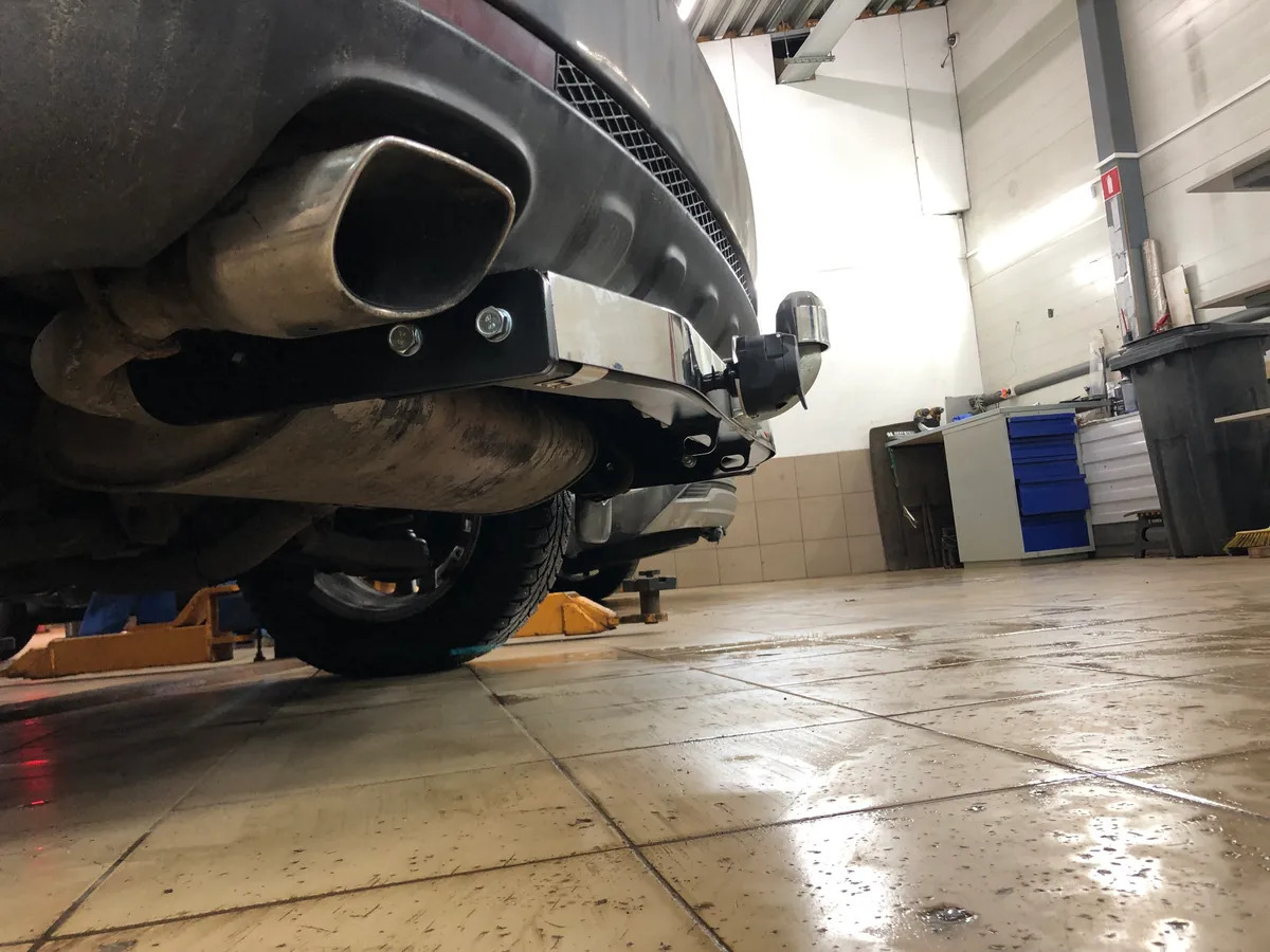 Оцинкованный фаркоп Балтекс с накладкой из нержавеющей стали для SsangYong Actyon (Mk.II) 2011-2016 Шар F фото 4