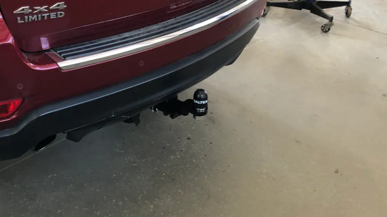 TowRus Фаркоп Jeep Grand Cherokee WK2 (Mk.IV) 2010-2021 (кроме авто с AdBlue и SRT) шар Е (система антистук) фото 2