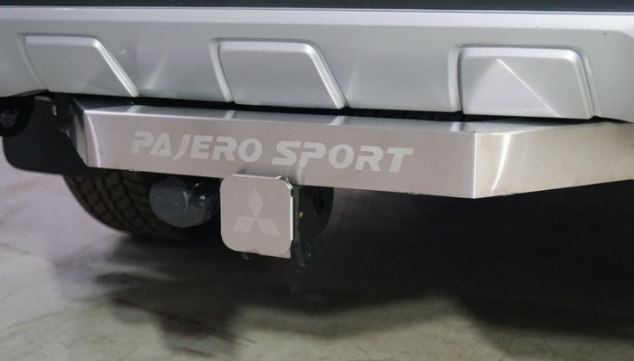 Фаркоп ТСС с накладкой с надписью Pajero Sport для Mitsubishi Pajero Sport (Mk.III rest) 2021- шар Е фото 4