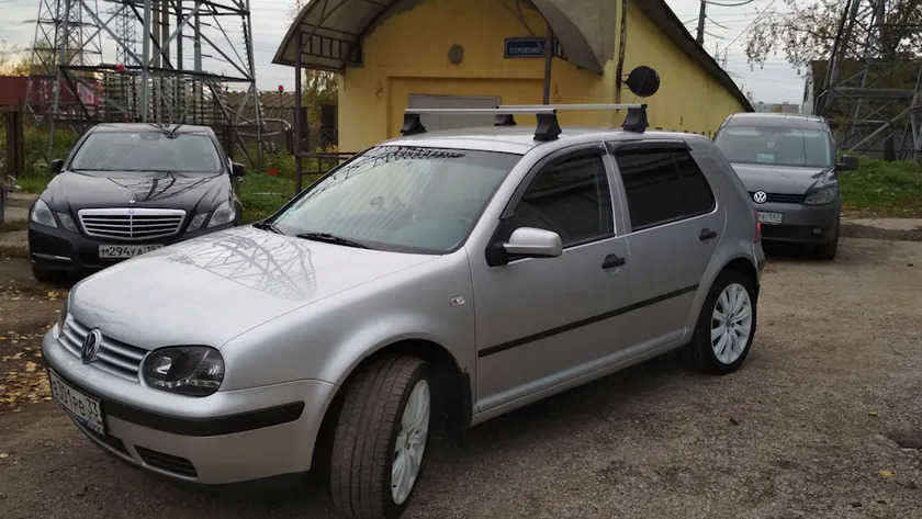 Дефлекторы Cobra Tuning для окон Volkswagen Golf IV 5-дв. xэтчбек 1997-2005