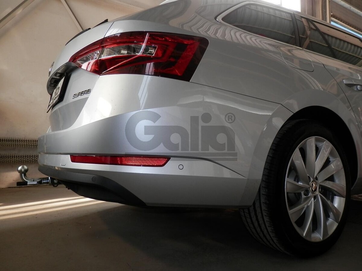 Быстросъёмный оцинкованный фаркоп GALIA для  Volkswagen Passat B8 (Mk.VIII седан/универсал 2014-2023, в т.ч. Alltrack B8 2015-20230  / Skoda Superb (Mk.III седан/универсал 2015-2024 Шар V фото 4