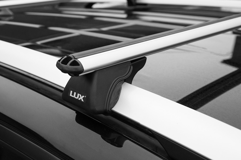 Багажник универсальный на рейлинги LUX КЛАССИК аэродинамические дуги фото 3