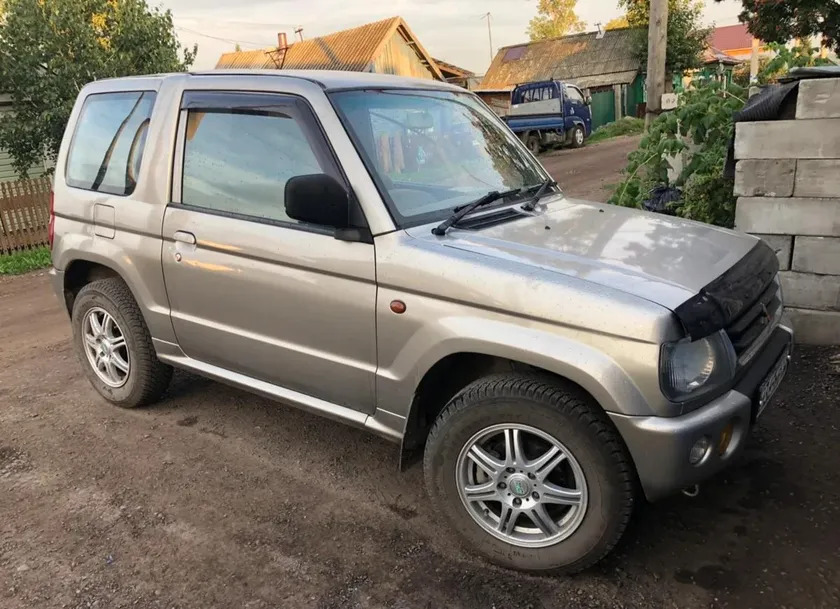 Дефлекторы Cobra Tuning для окон Mitsubishi Pajero Mini 1998-2005