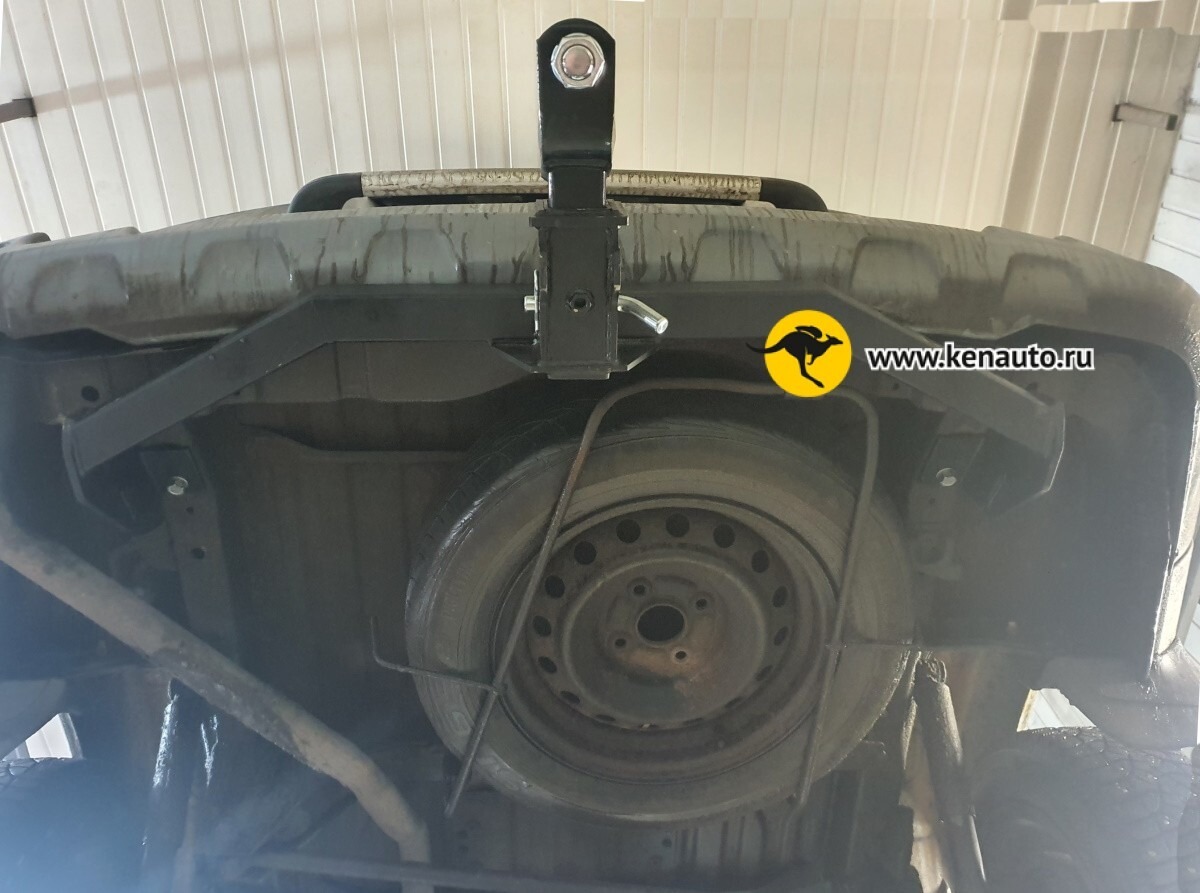 Быстросъёмный Фаркоп Halty для Toyota Lite Ace Noah (Mk.I) 1996-2001 / Toyota Town Ace Noah (Mk.V) 1996-2001 / Toyota Lite Ace (Mk.V) 1996-2007 / Toyota Town Ace 1996-2007 (Mk.III кроме Road Tourer) / Daihatsu Delta 1996-2001 Шар Е фото 2