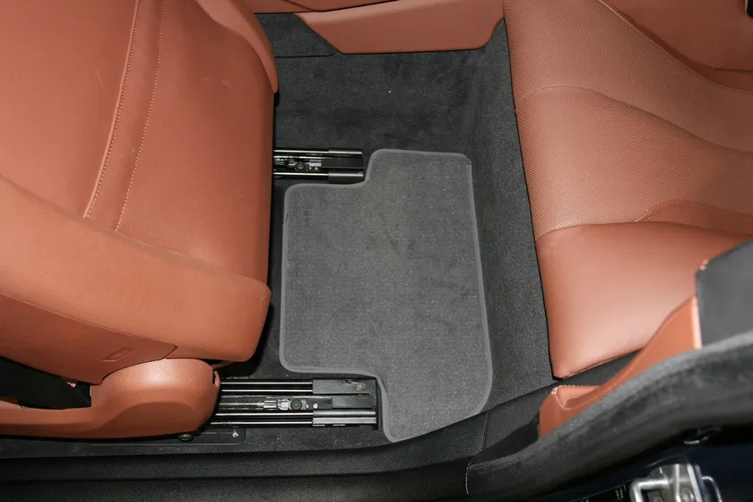 Коврики текстильные Autofamily для салона BMW 6 F13 купе АКПП 2011-2022 фото 2