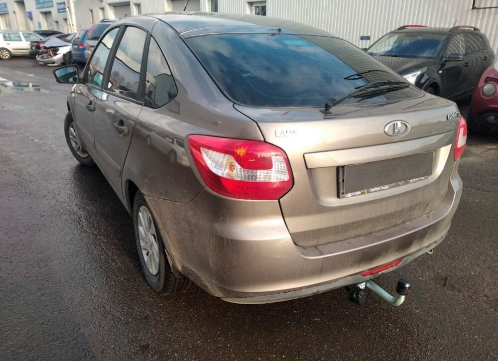 Фаркоп АвтоСтандарт с оцинкованным шаром для Lada Granta универсал 2018-/ Granta седан 2011-/ Granta лифтбек 2011-/ Lada Kalina 1118 седан 2004-2013/Kalina 1117 универсал 2005-2013/Kalina 2 2194 универсал 2013-2018/Kalina Cross 2014-2018 Шар А фото 5