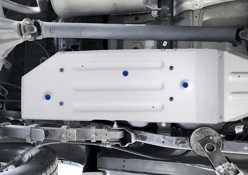 Защита алюминиевая Rival для топливного бака Toyota Tacoma III Double Cab (искл. Long) 2015-2019 2019-2022 фото 2