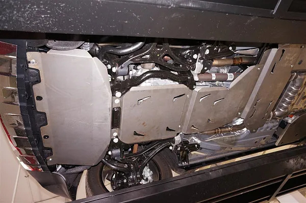 Защита алюминиевая АВС-Дизайн для днища, радиатора, картера двигателя, КПП, РК, топливных трубок Jeep Grand Cherokee WK2 2010-2014