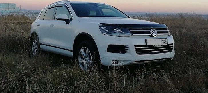 Дефлекторы V-Star для окон (с хром. молдингом) Volkswagen Touareg II 2010-2018