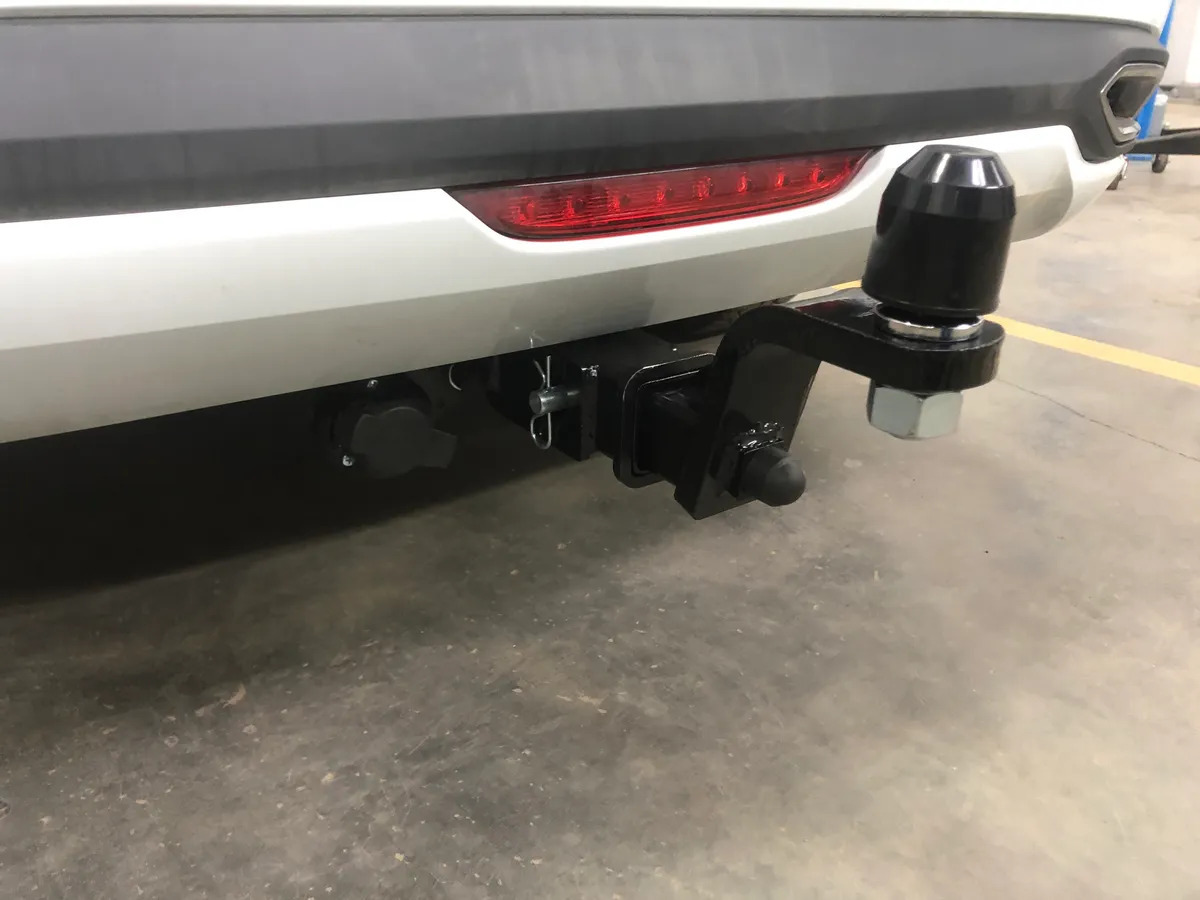 Быстросъёмный фаркоп TowRus для  Lada Vesta NG 2023- Шар Е с антистуком фото 4